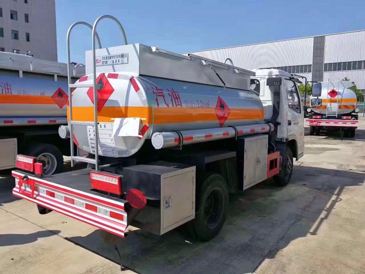 �r�L(f��ng)�L(f��ng)혼���܇�DƬ