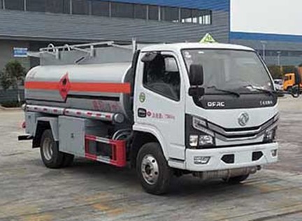 國六東風(fēng)多利卡5噸油罐車圖片 國六東風(fēng)多利卡5噸油罐車圖片