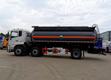 SCS5254GFWDFH型腐蝕性物品罐式運(yùn)輸車多方位圖片 SCS5254GFWDFH型腐蝕性物品罐式運(yùn)輸車多方位圖片