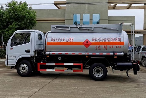 甲醇乙醇罐式運(yùn)輸車圖片 甲醇乙醇罐式運(yùn)輸車圖片