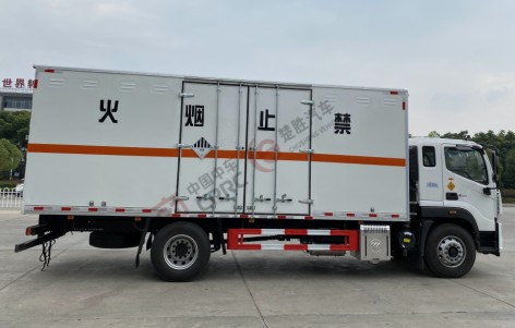 �����Ƹ���W�R��S5���Σ�U(xi��n)Ʒ�U���\(y��n)ݔ܇