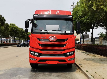 國六解放捍威前四后六普通液體運(yùn)輸車圖片 國六解放捍威前四后六普通液體運(yùn)輸車圖片