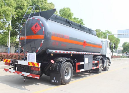 國(guó)六東風(fēng)天錦小三軸甲醇乙醇罐式運(yùn)輸車圖片 國(guó)六東風(fēng)天錦小三軸甲醇乙醇罐式運(yùn)輸車圖片