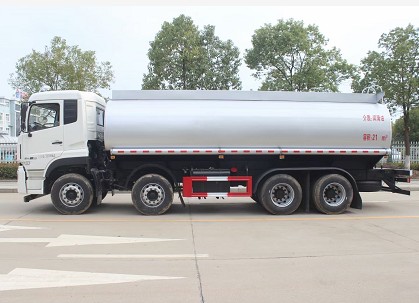 �����|�L����ǰ�ĺ����ͨҺ�w�\ݔ܇�DƬ