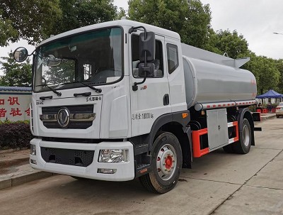 �����|�L(f��ng)������D9��ͨҺ�w�\ݔ܇�DƬ