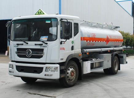 國(guó)六12.6方東風(fēng)多利卡D9加油車 國(guó)六12.6方東風(fēng)多利卡D9加油車