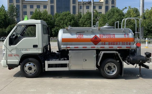 ����С��֮��1.5���{(l��n)����ȼҺ�w��ʽ�\(y��n)ݔ܇