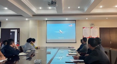 ������܇���F,�������}�h�ջ��