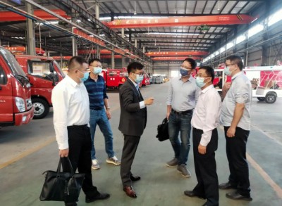 ���Қgӭ�B���ع����y�A�Cе���I(l��ng)��(d��o)һ���W�R���ٿ���ָ��(d��o)